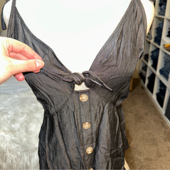 SHEIN | Curve Faux Button Tie Front Straps V Neck Peplum Metallic Tank Blouse - Picture 4 of 13